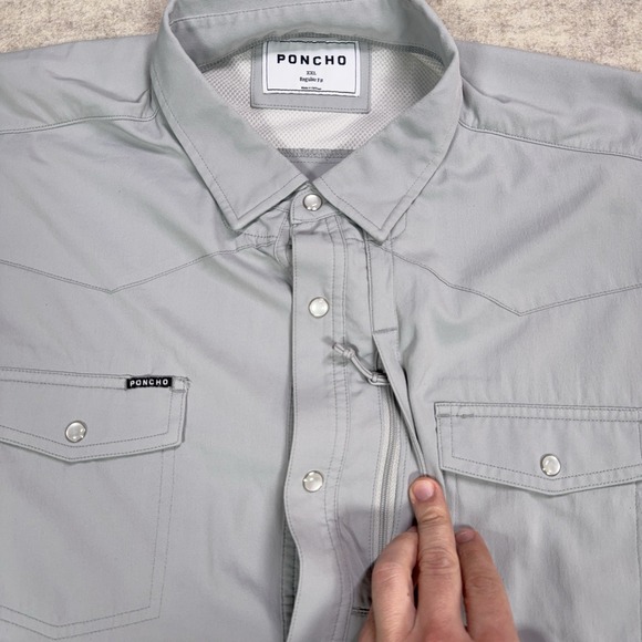 Poncho Shirt Mens 2XL Gray Peal Snap Pockets Vented Button Up Lightweight Fish - Picture 3 of 11